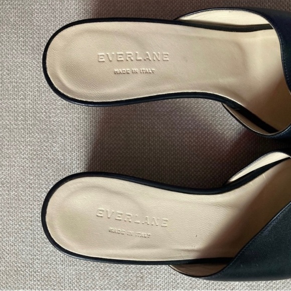 Everlane Black Italian Leather Wedge Sandals, Size 8.5 - Picture 6 of 9